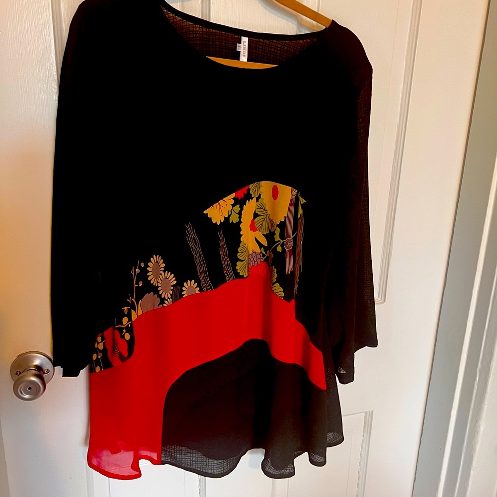 Lindi top size L